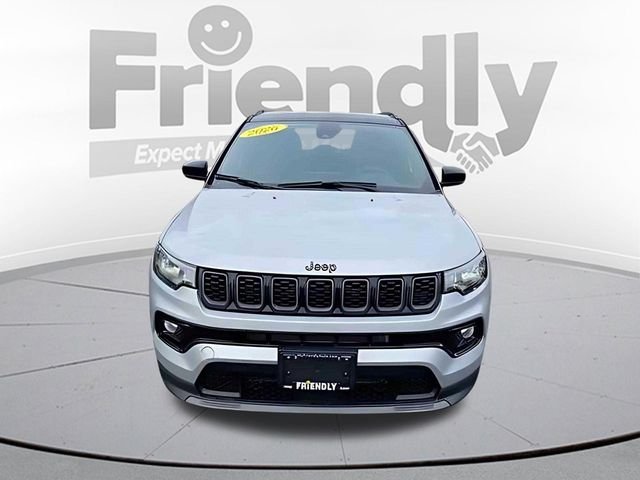 New 2026 Silver Zynith Metallic Clear-Coat Exterior Paint Jeep Limited image 2