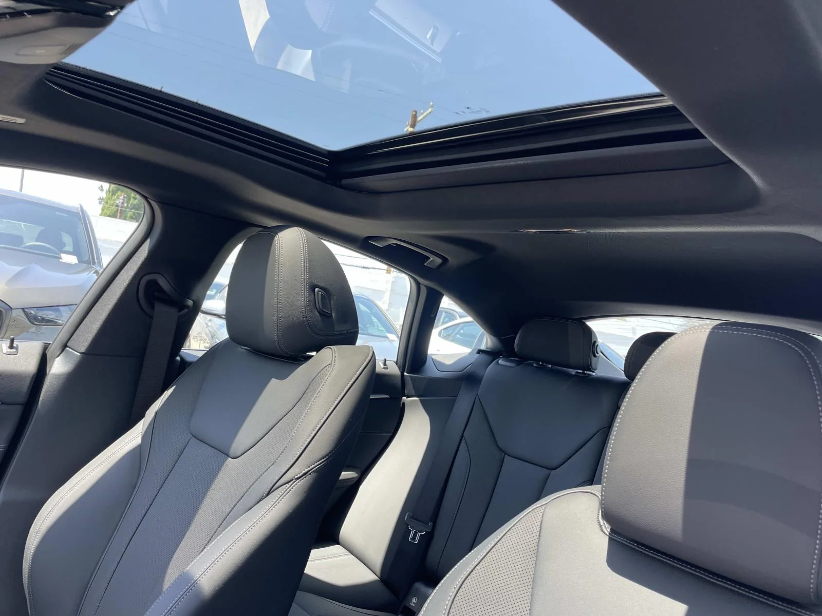 New 2026 Black Sapphire Metallic BMW M440i image 20