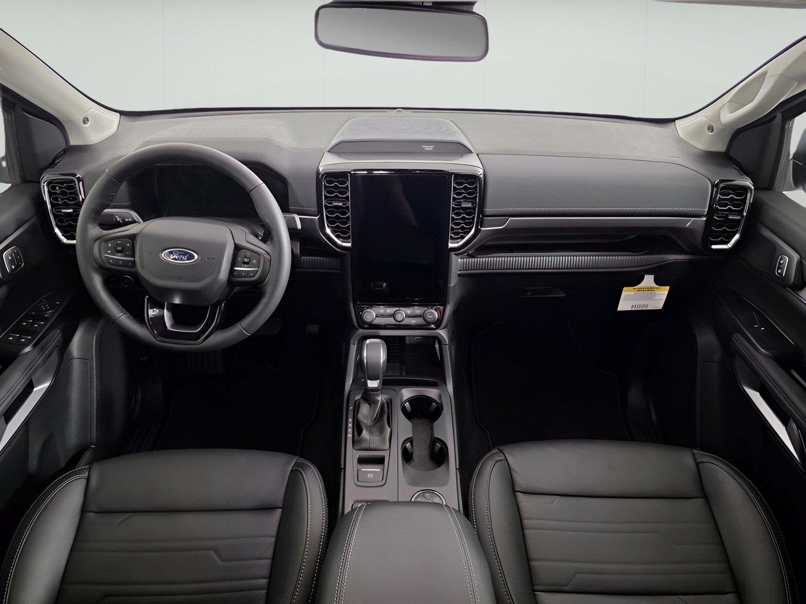 Used 2025 Oxford White Ford LARIAT image 25