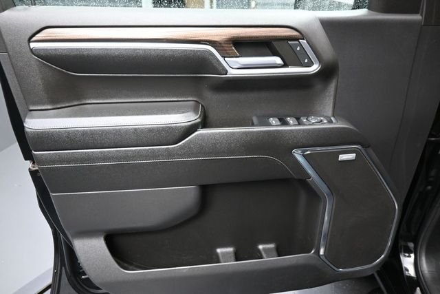 Used 2023 Black Chevrolet RST image 19