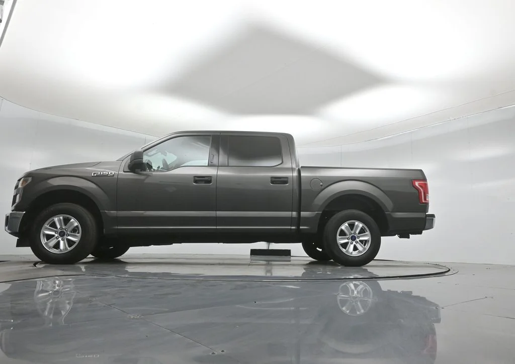 Used 2017 Gray Ford XLT image 7