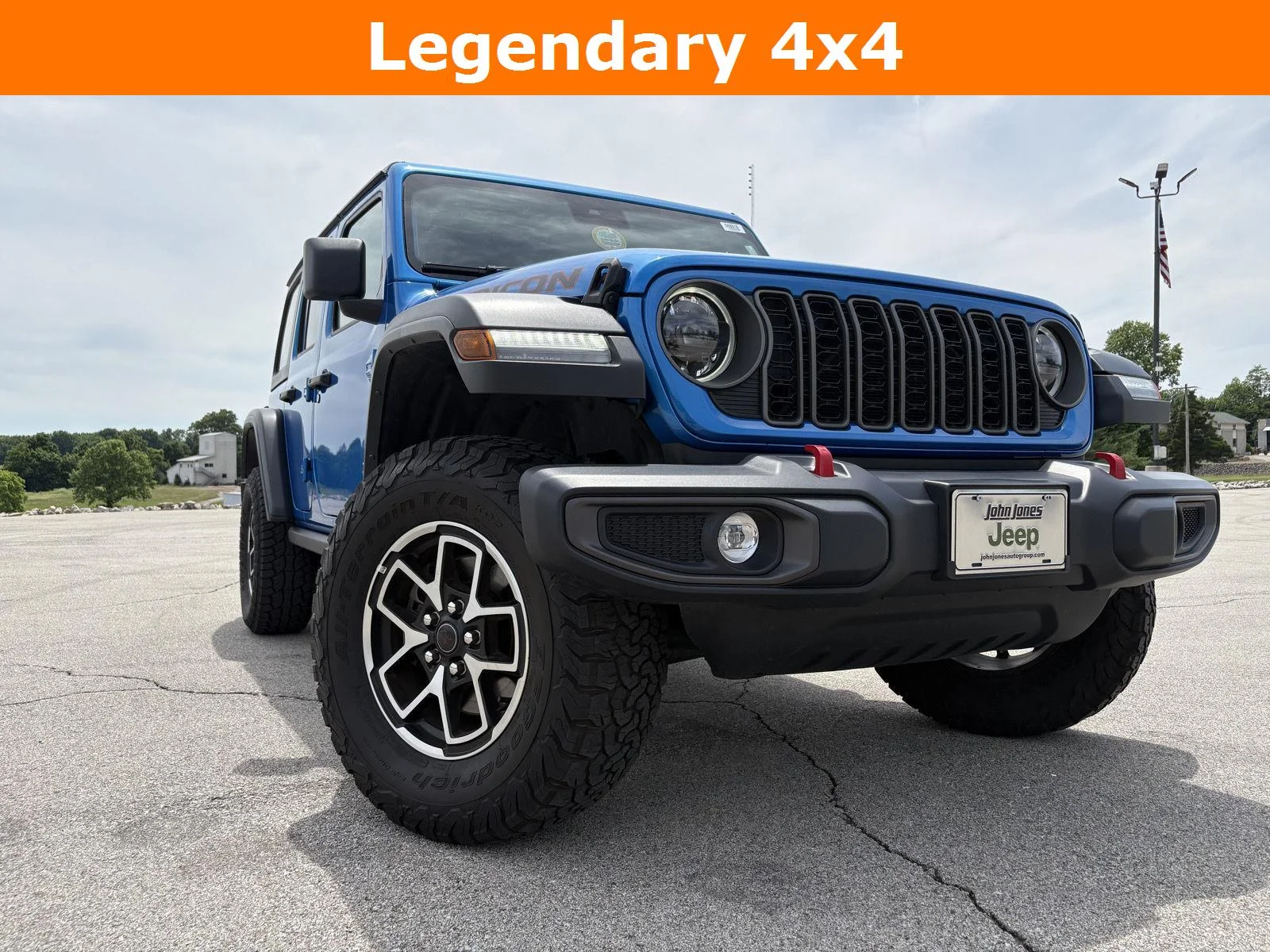 Used 2025 Hydro Blue Pearlcoat Jeep Rubicon image 3