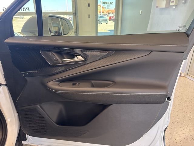 2025 Chevrolet Blazer EV LT - Photo 29