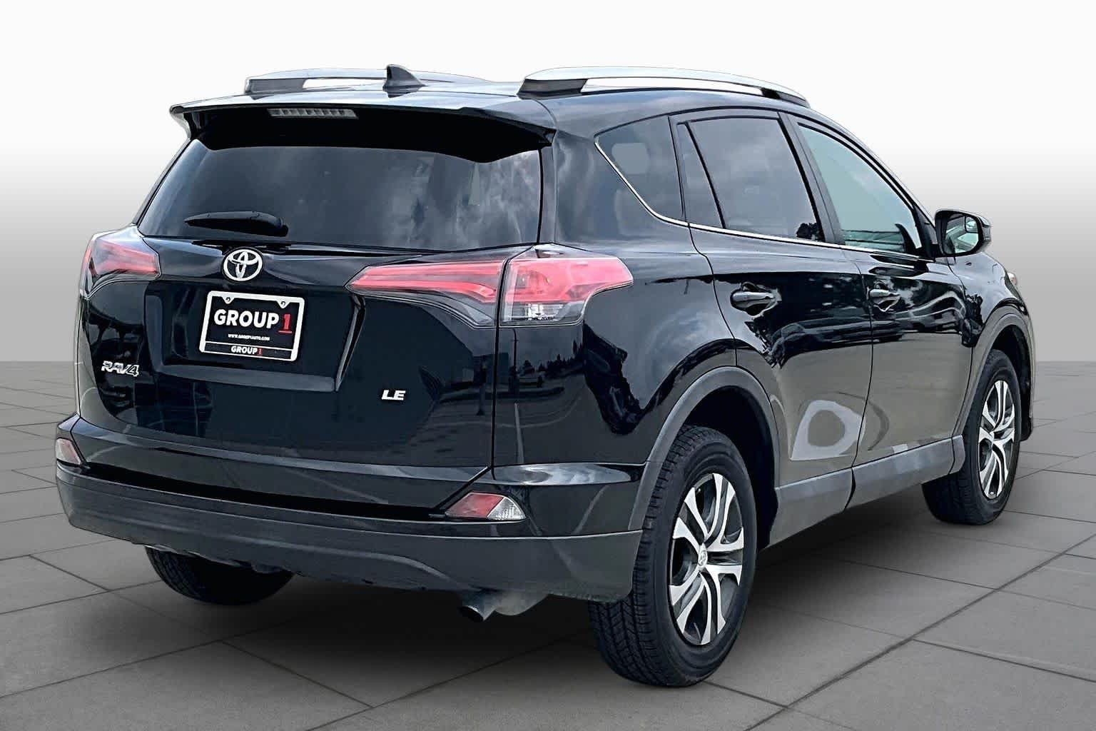 Used 2018 Black Toyota LE image 13