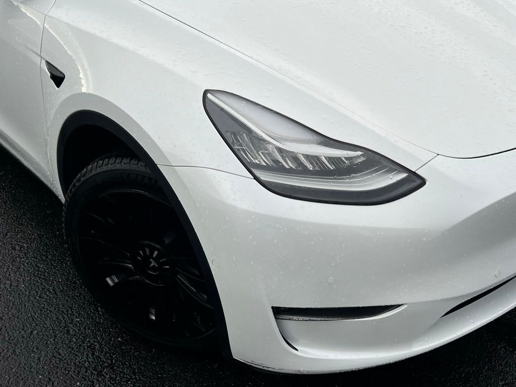 Used 2021 Tesla Model Y Long Range with VIN 5YJYGAEE3MF207322 for sale in Kirkland, WA