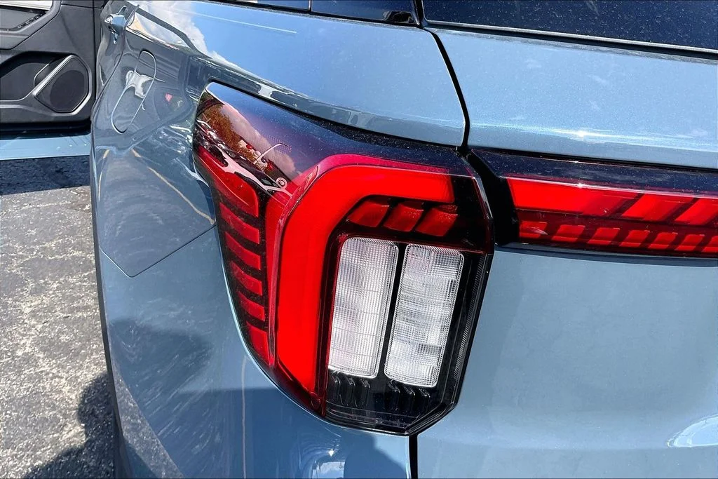 New 2026 Vapor Blue Metallic Ford Active image 30