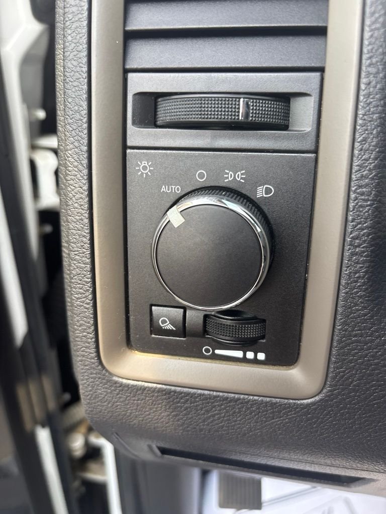 Used 2012 White Ram Tradesman image 15