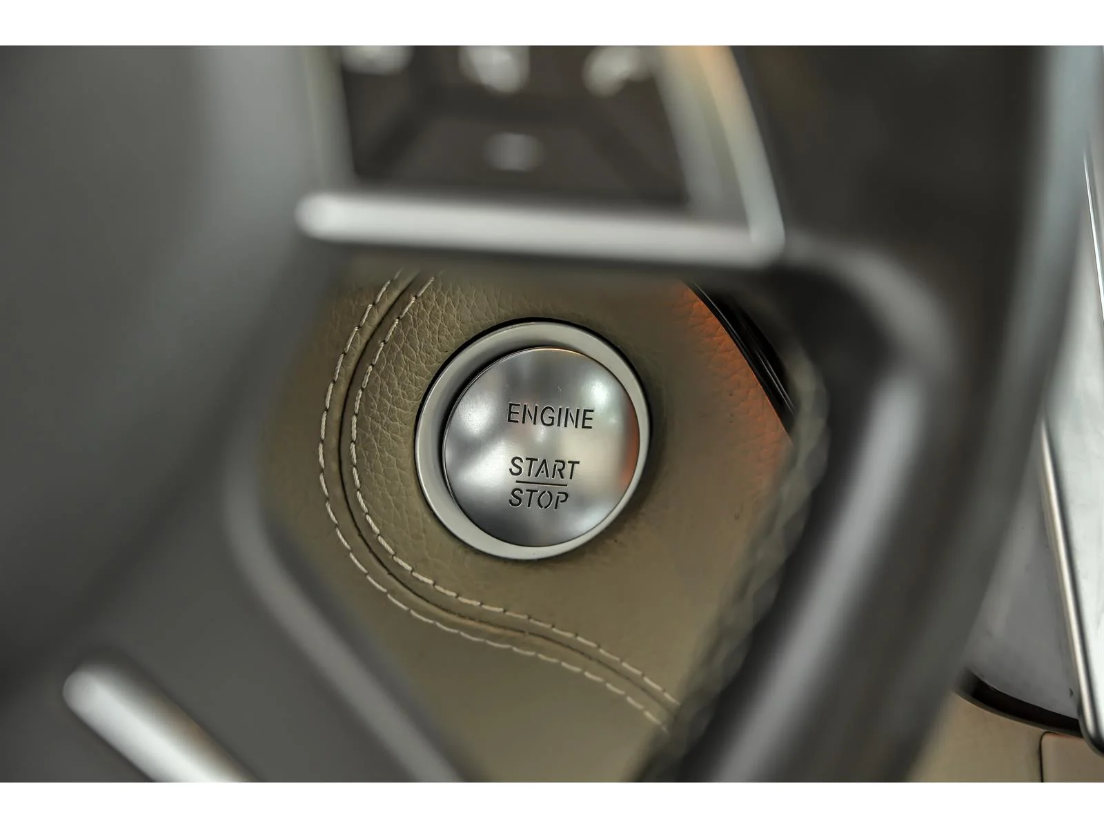 Used 2015 Brown Mercedes-Benz ML 400 image 20