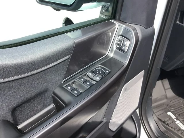 New 2026 Oxford White Ford Lariat® image 11