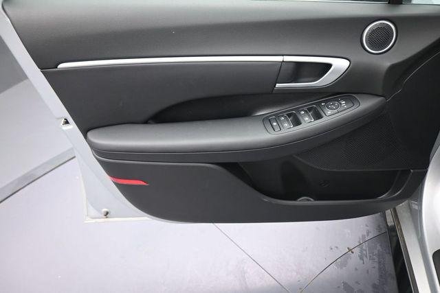 New 2026 Silver Hyundai SEL Sport image 15