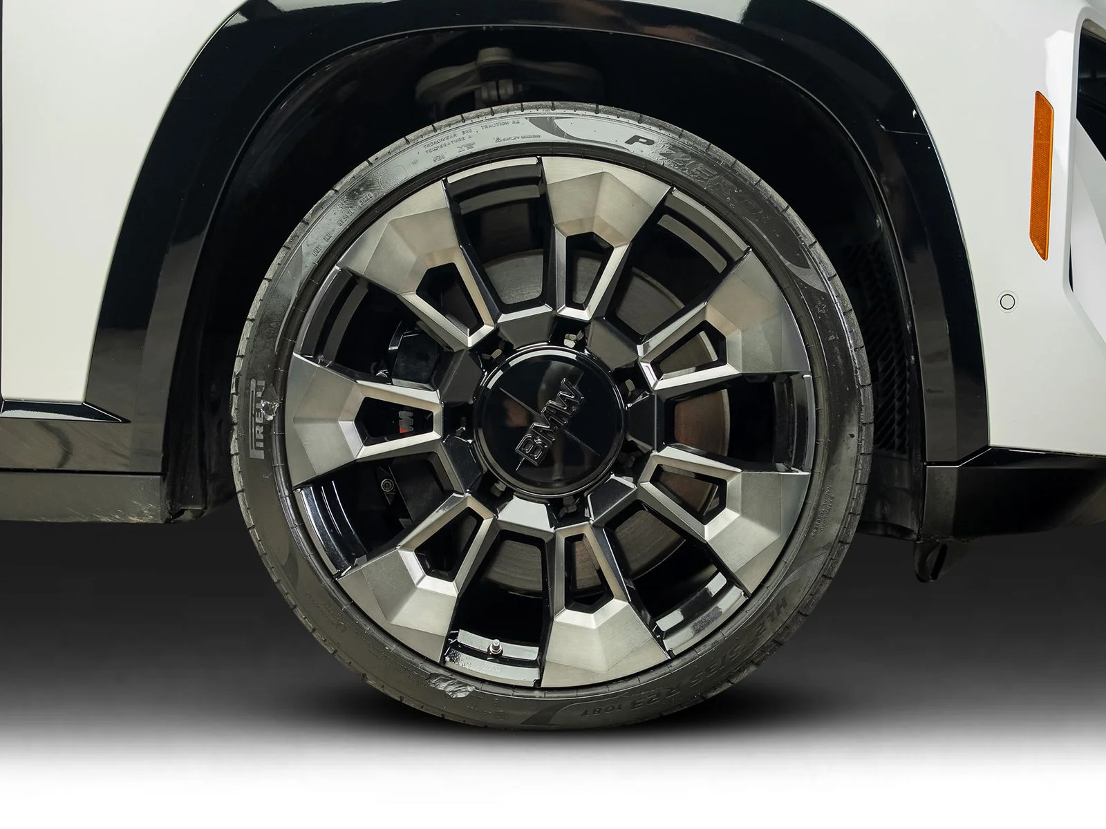Used 2023 White BMW Base image 31
