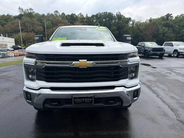 Used 2025 Summit White Chevrolet LT image 7