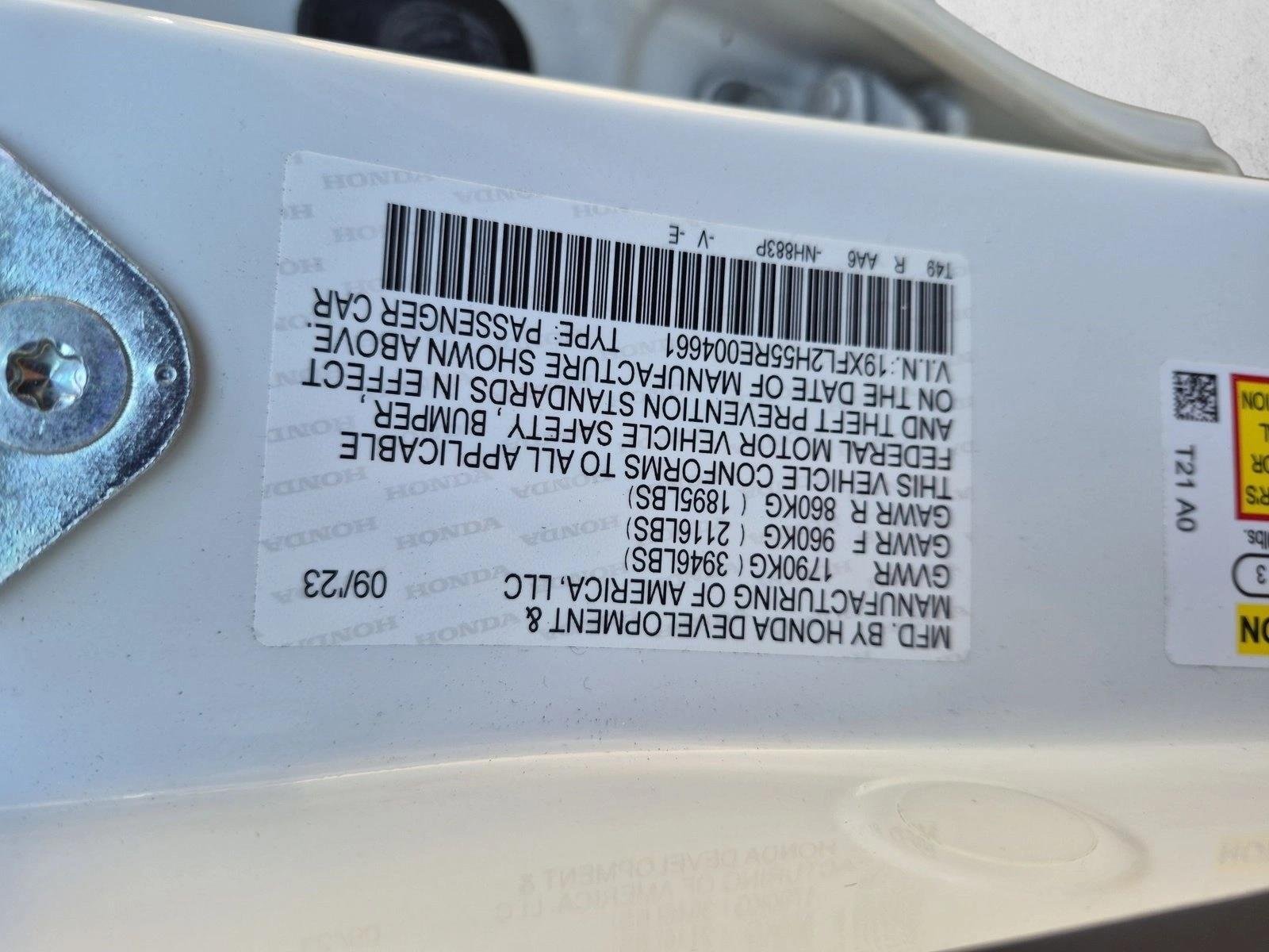 Used 2024 Platinum White Pearl Honda LX image 14