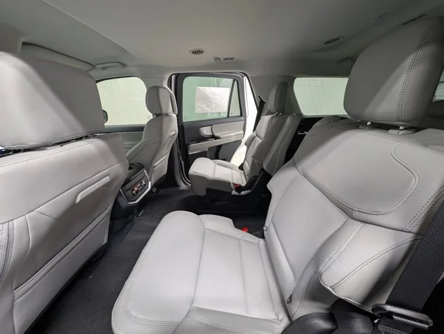 New 2027 Star White Metallic Tri-Coat Ford Active image 47