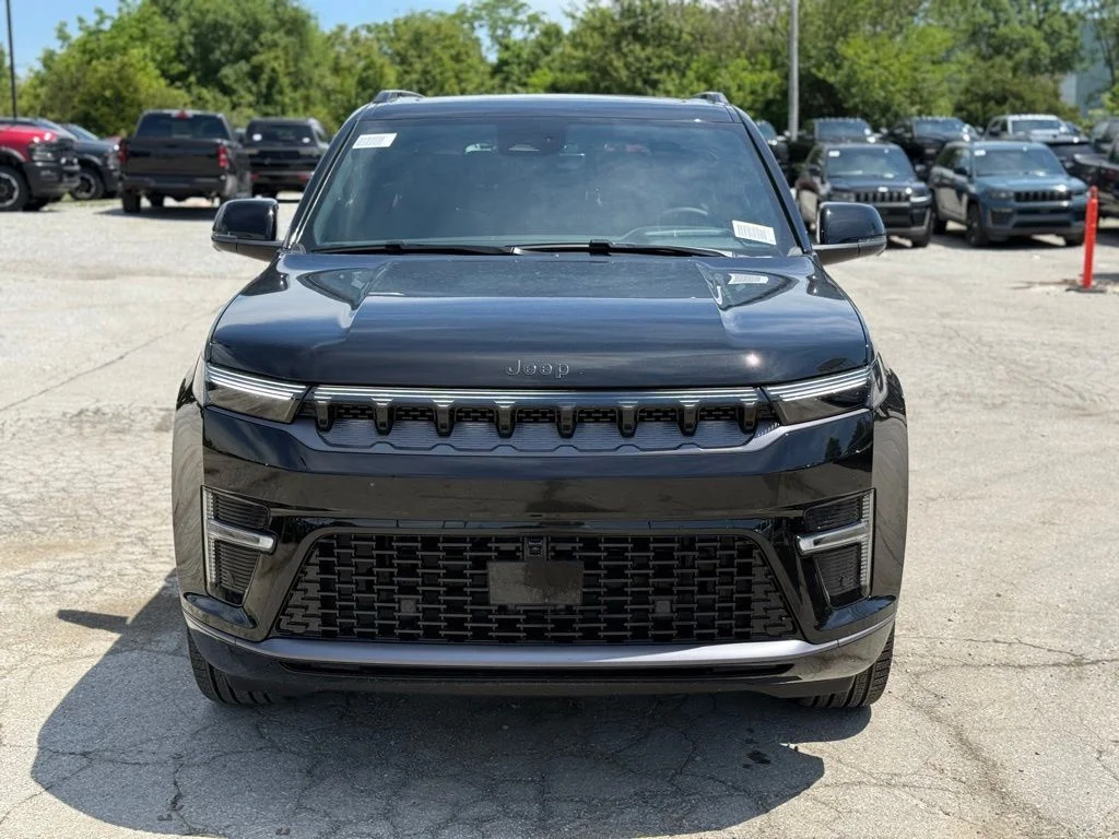 New 2026 High Gloss Black Exterior Paint Jeep Summit Obsidian image 3