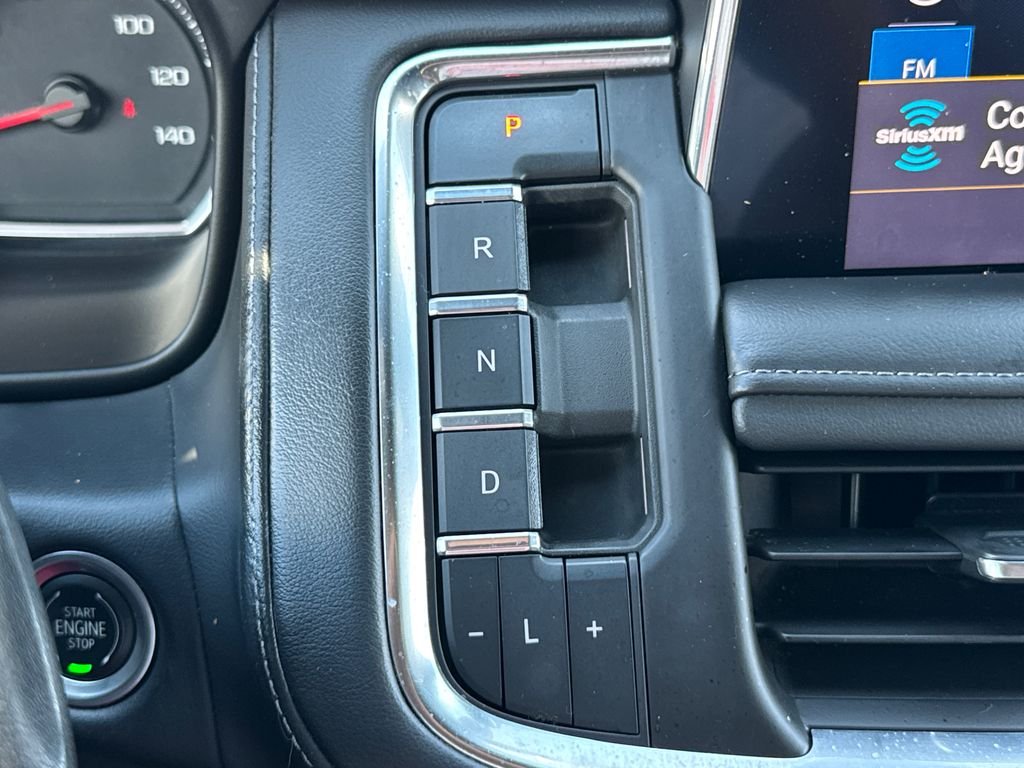 Used 2021 Black Chevrolet Z71 image 31