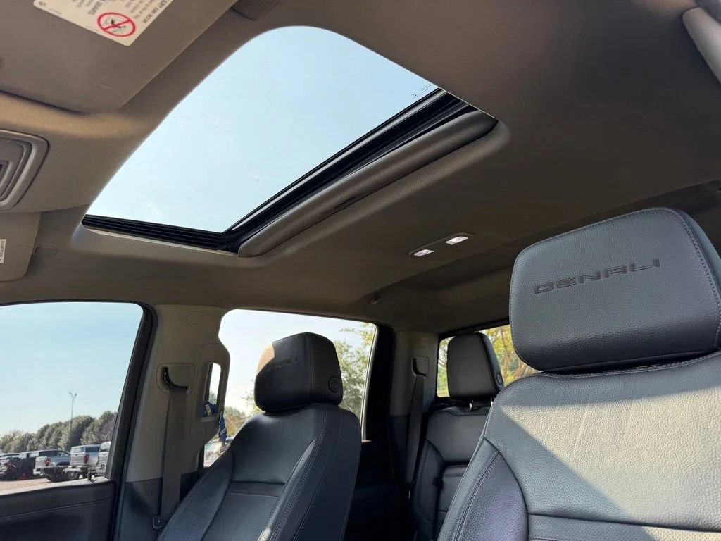 Used 2022 Onyx Black GMC Denali image 19