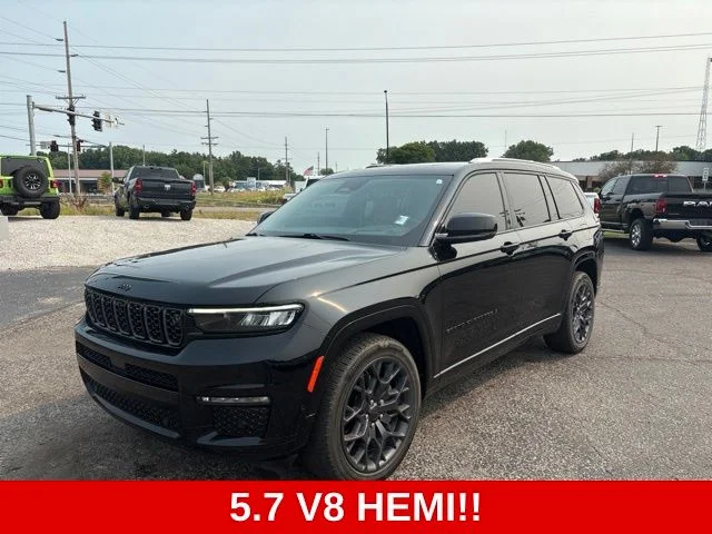 Used 2023 Black Jeep Summit image 7