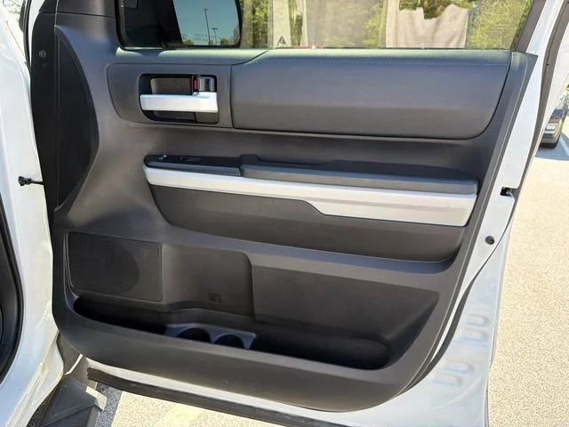 Used 2021 White Toyota SR5 image 14