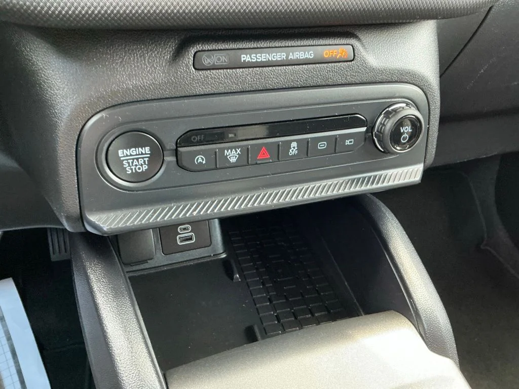 Used 2025 Red Ford Big Bend image 36