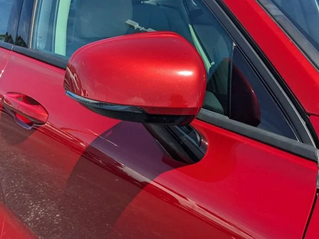 Used 2019  Volvo Momentum image 10