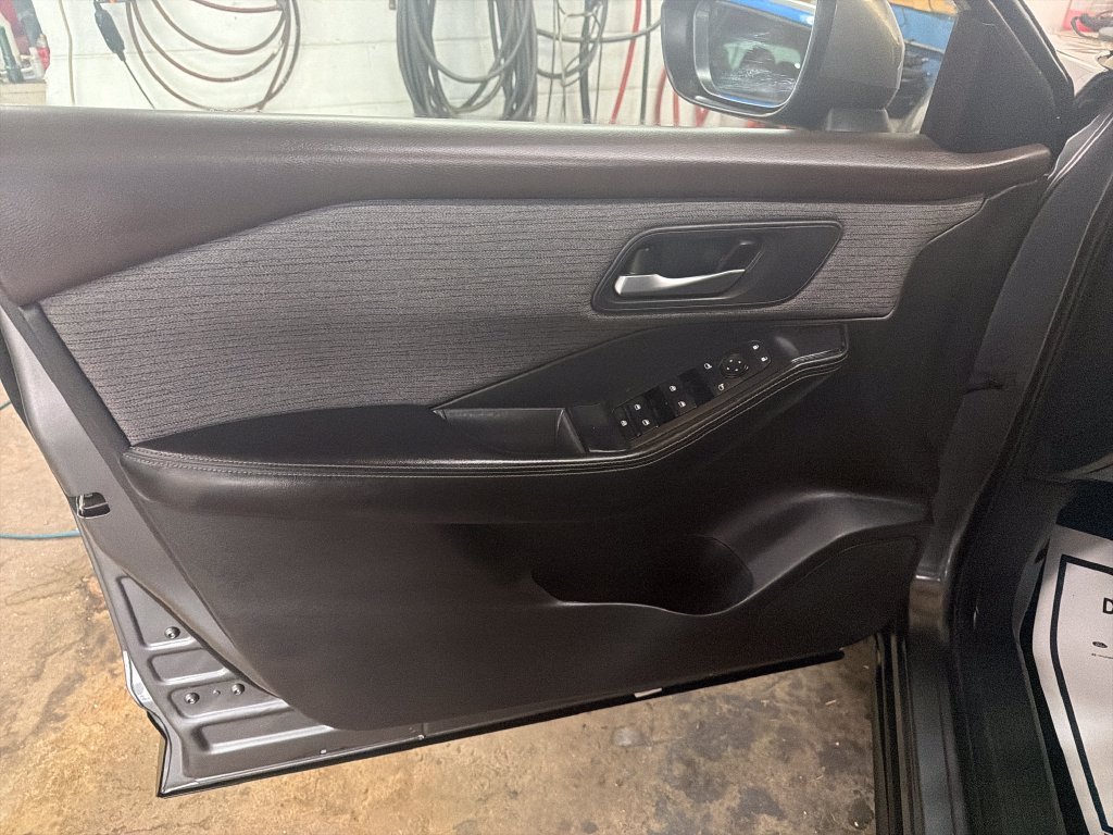 Used 2023 Gray Nissan SV image 12