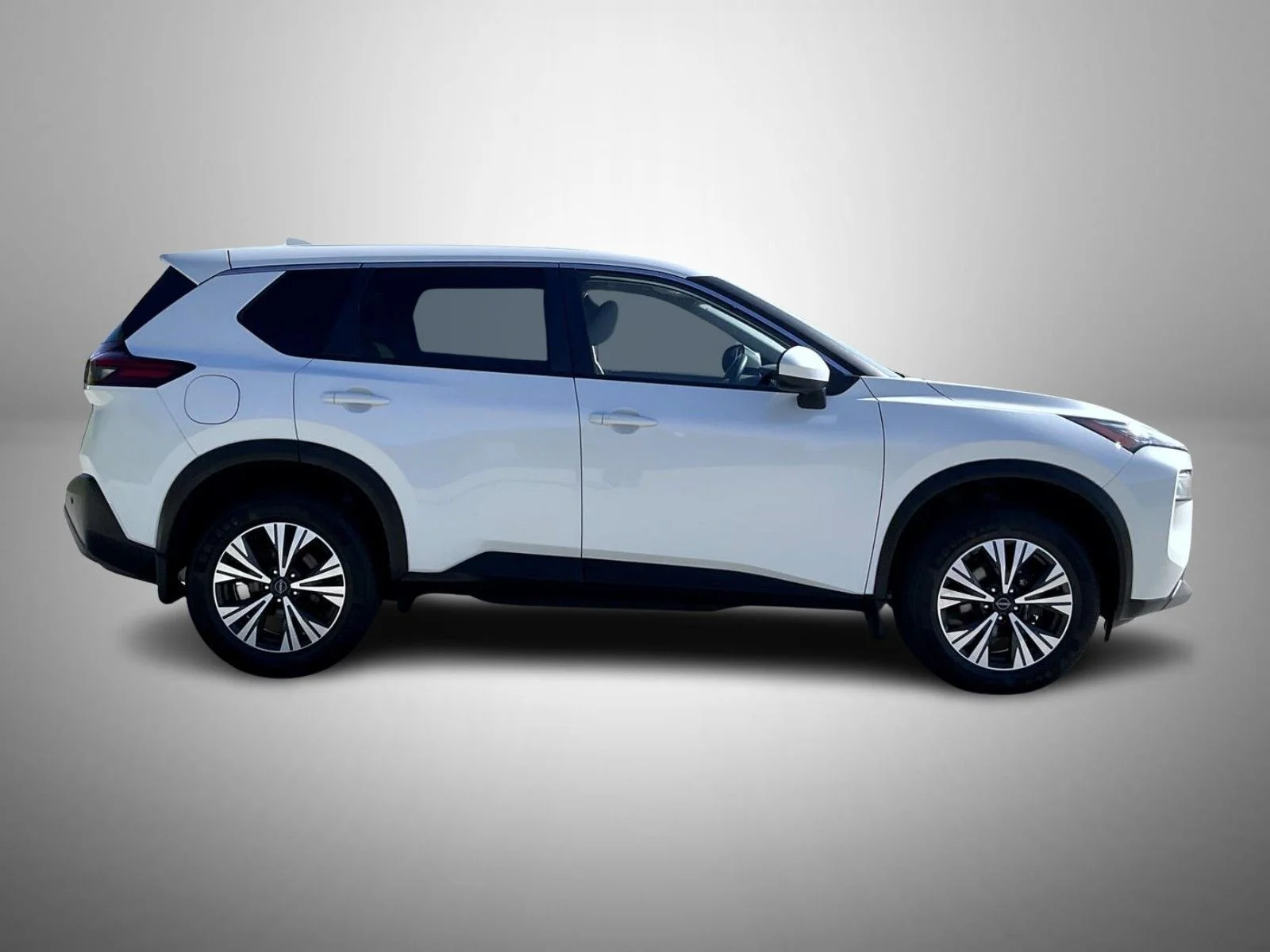 Used 2023 White Nissan SV image 4