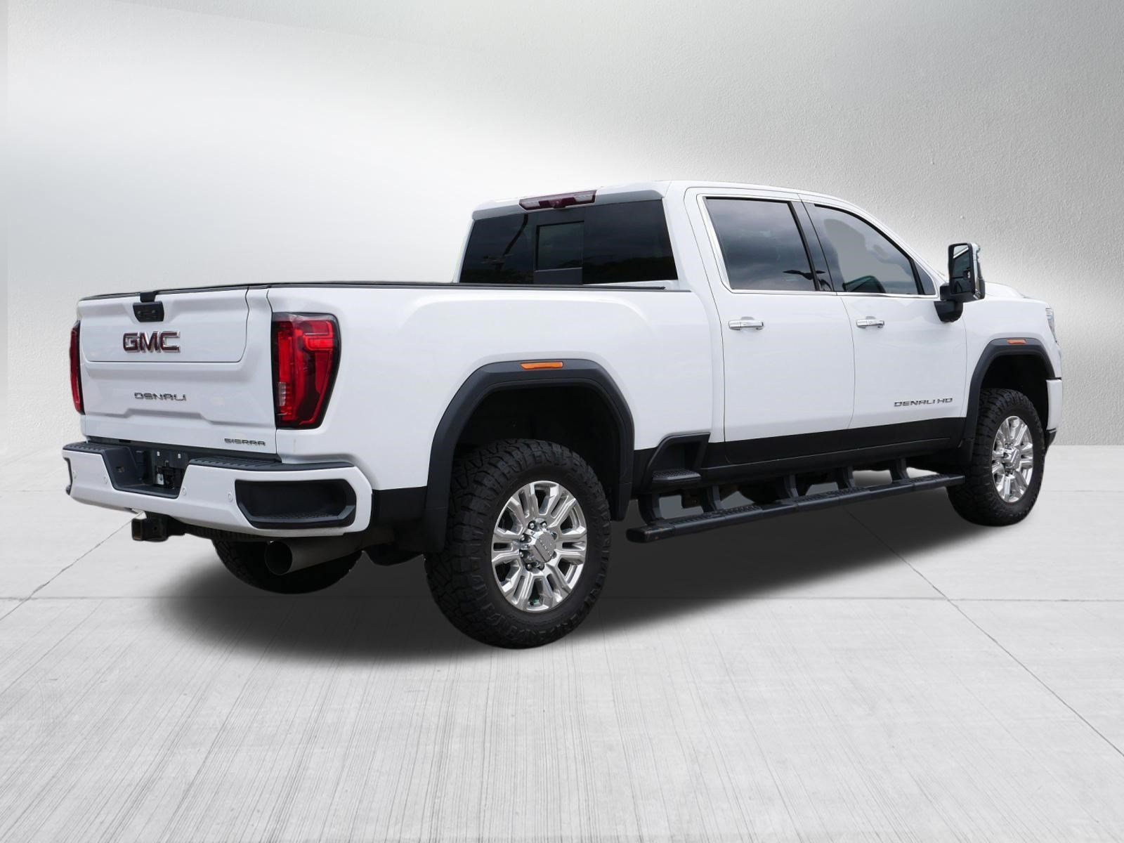 Used 2020 Summit White GMC Denali image 7