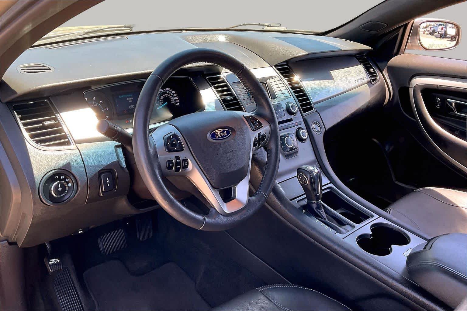 Used 2018 White Gold Metallic Ford SEL image 16