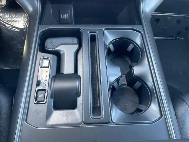 New 2026 Star White Metallic Tri-Coat Ford Lariat® image 59