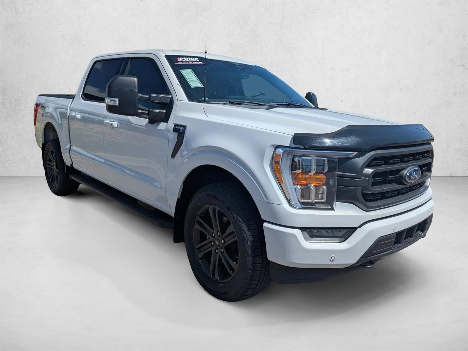 Used 2022 Oxford White Clearcoat Ford XLT image 3