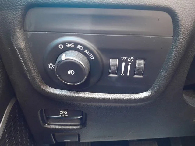 Used 2021 White Jeep Limited image 18
