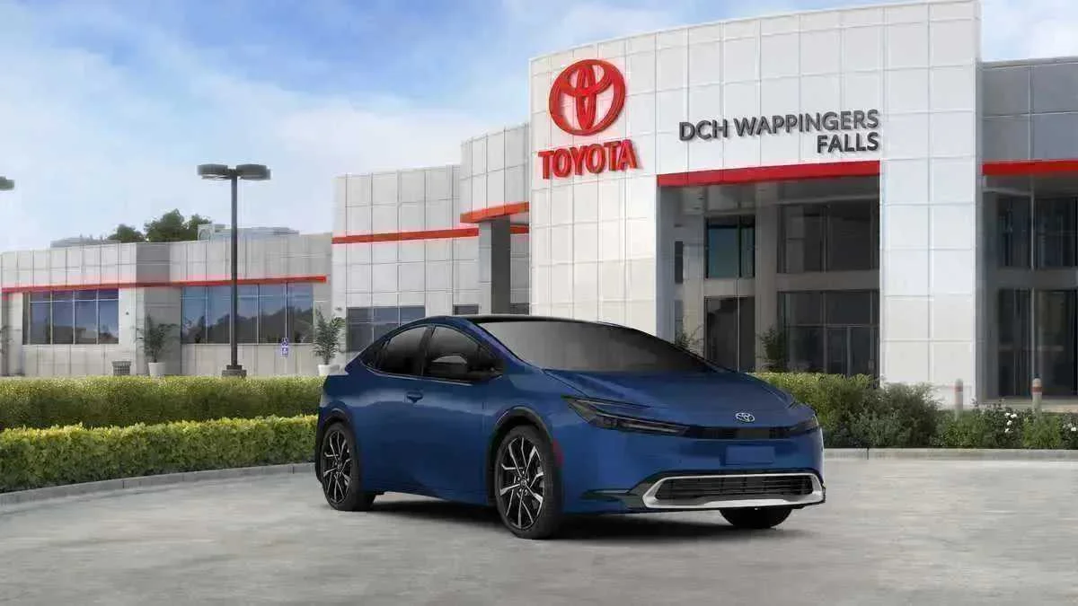 2026 Toyota Prius Plug-in Hybrid XSE - Photo 16