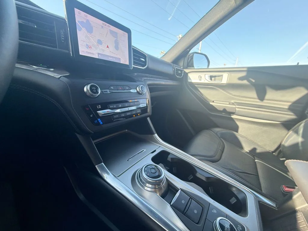 Used 2020 Blue Ford Platinum image 31