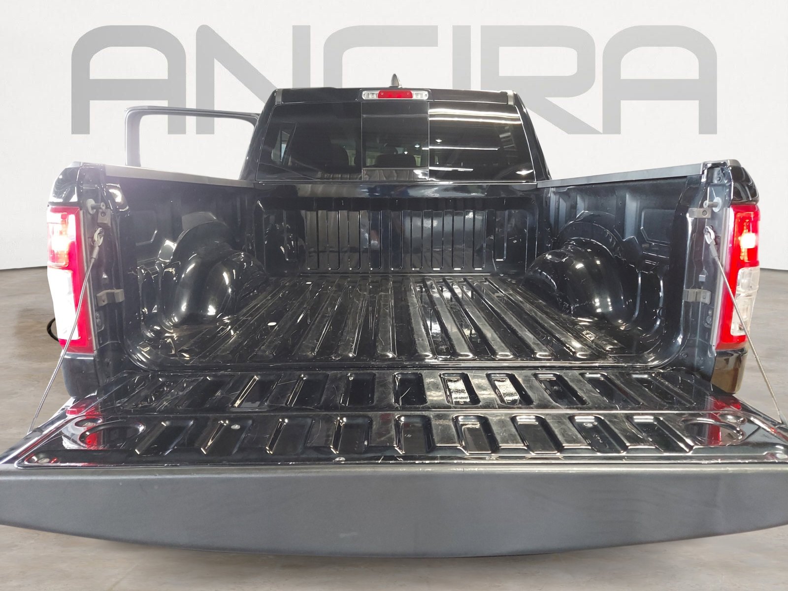 Used 2020 Diamond Black Crystal Pearlcoat Ram Lone Star image 12