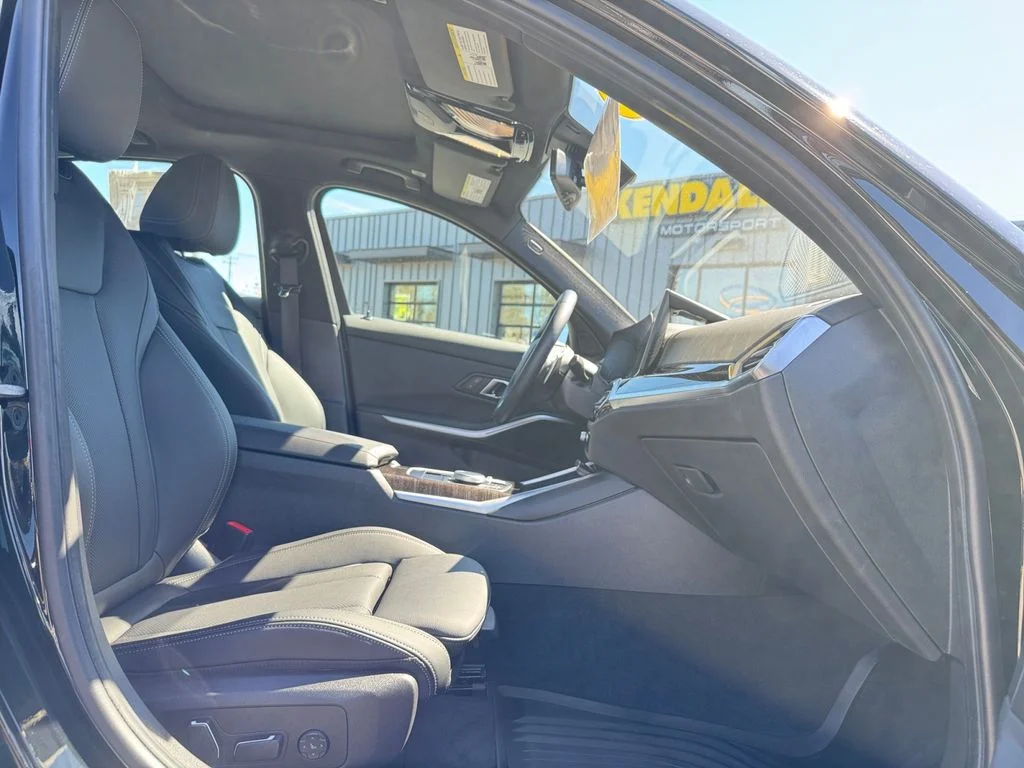 2024 BMW 3 Series 330i - Photo 21