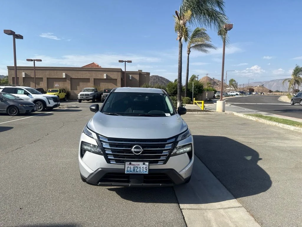 Used 2024 Silver Nissan S image 10