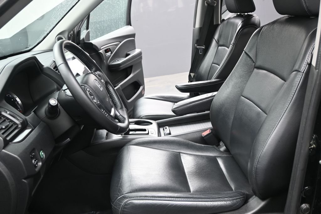 Used 2018  Honda EX-L image 15