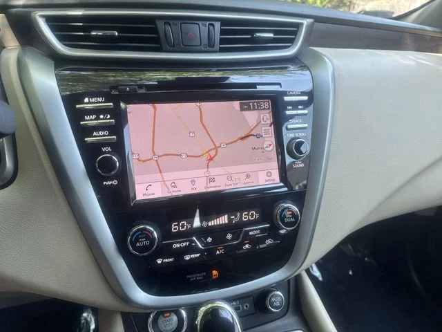 Used 2022 Gray Nissan Platinum image 22
