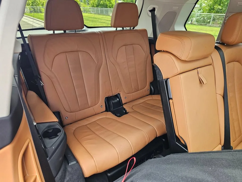 Used 2022  BMW xDrive40i image 13