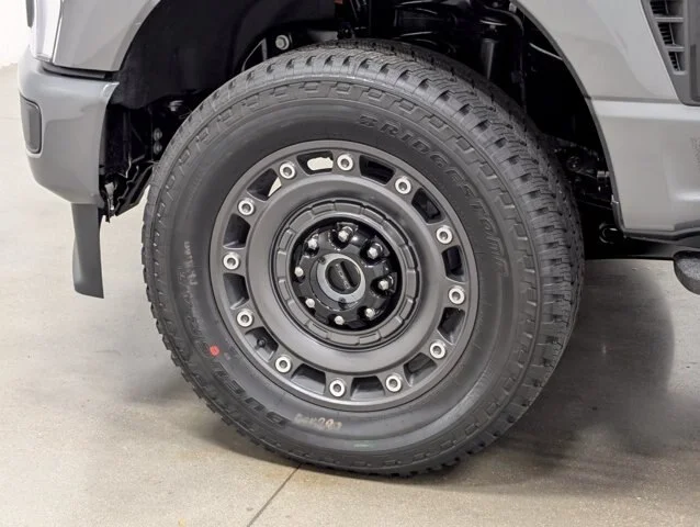 New 2027 Carbonized Gray Metallic Ford F-250® XLT image 39