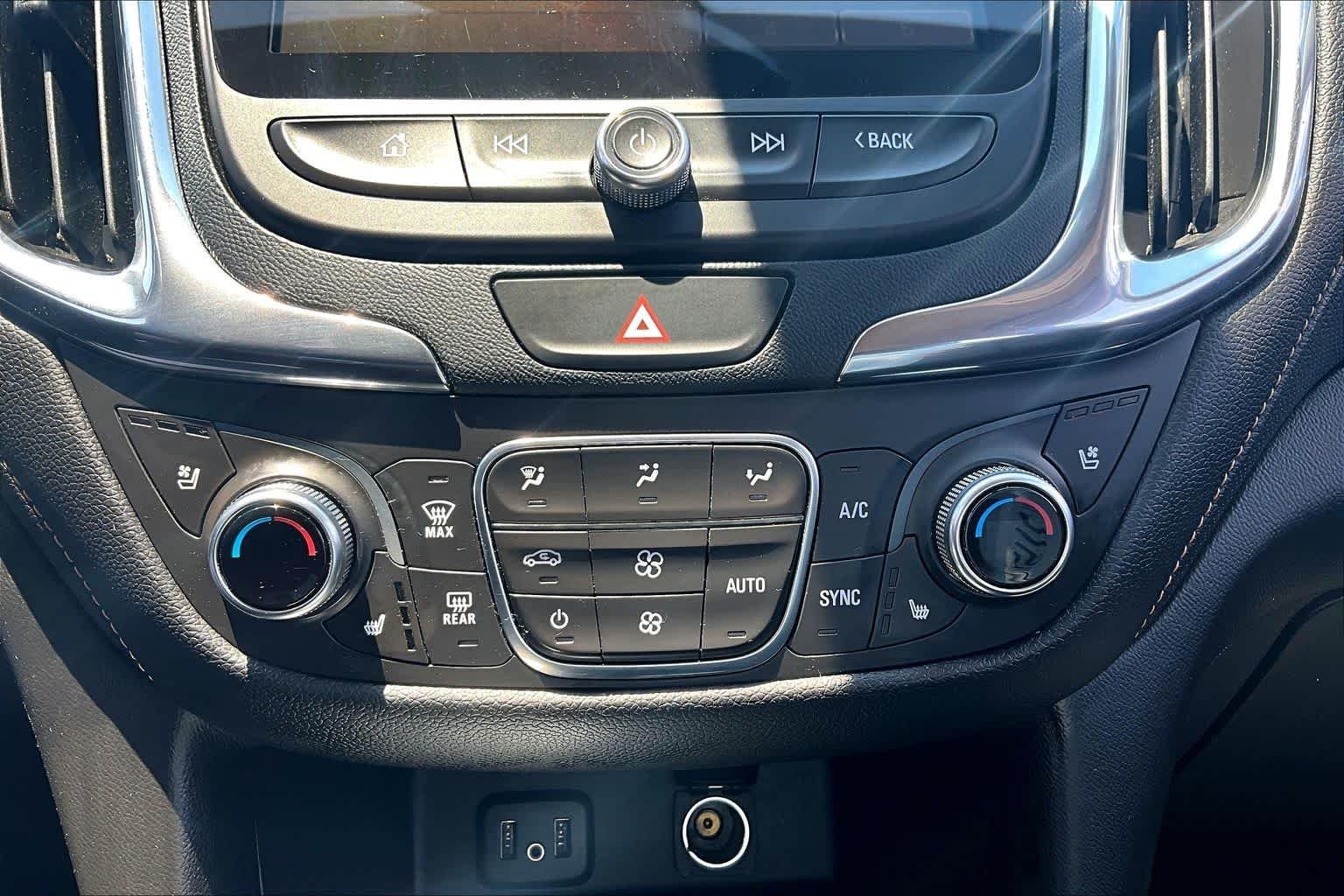 Used 2018 Silver Ice Metallic Chevrolet Premier image 34