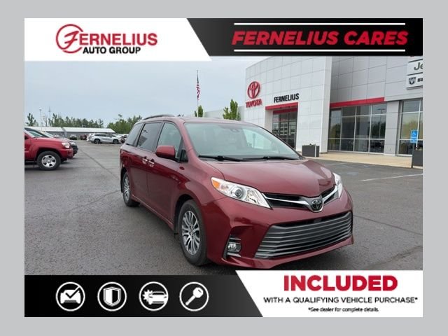 2020 Toyota Sienna XLE V6 7-Passenger Access Seat FWD's photo