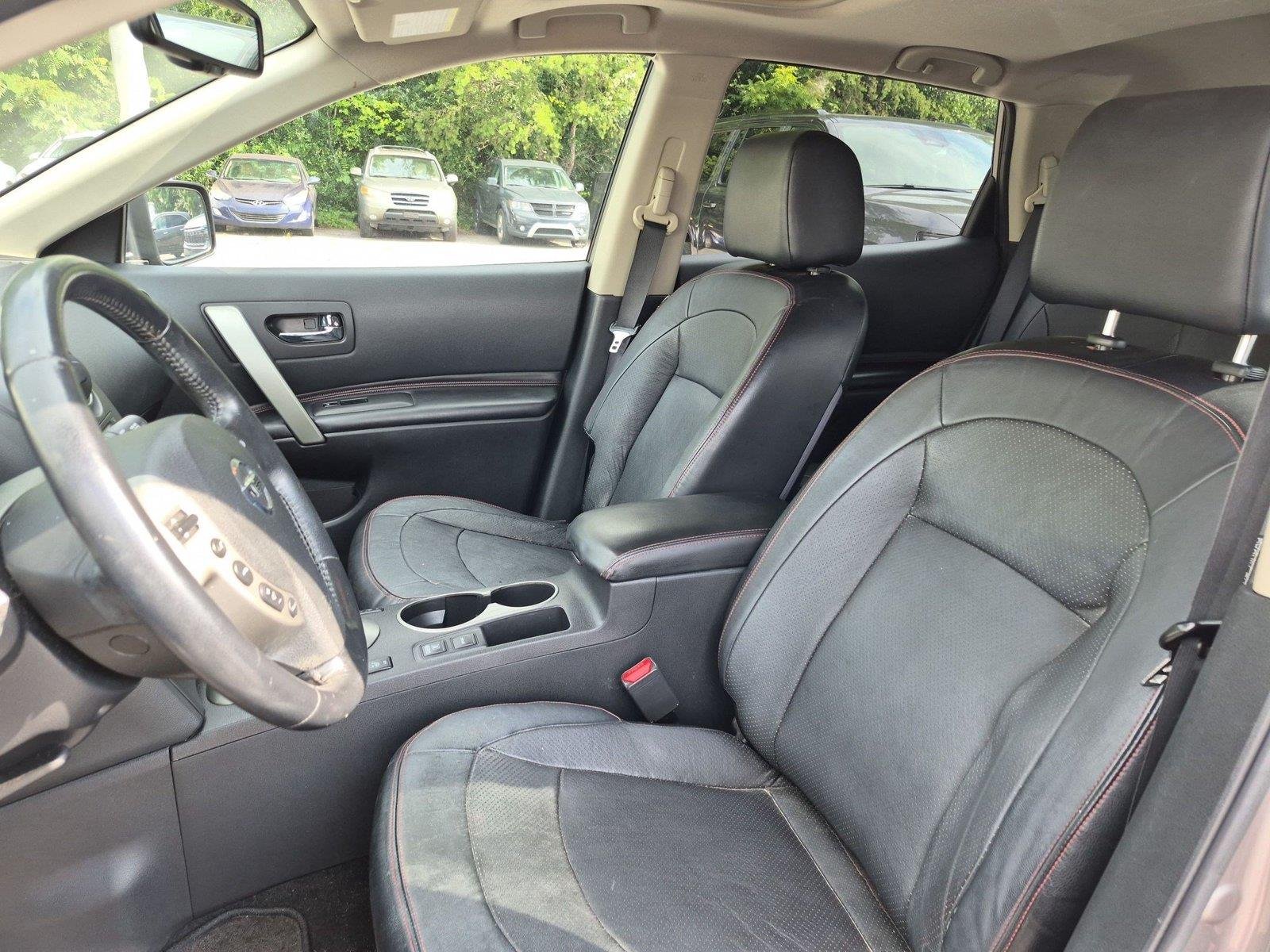 Used 2012 Platinum Graphite Nissan SL image 17