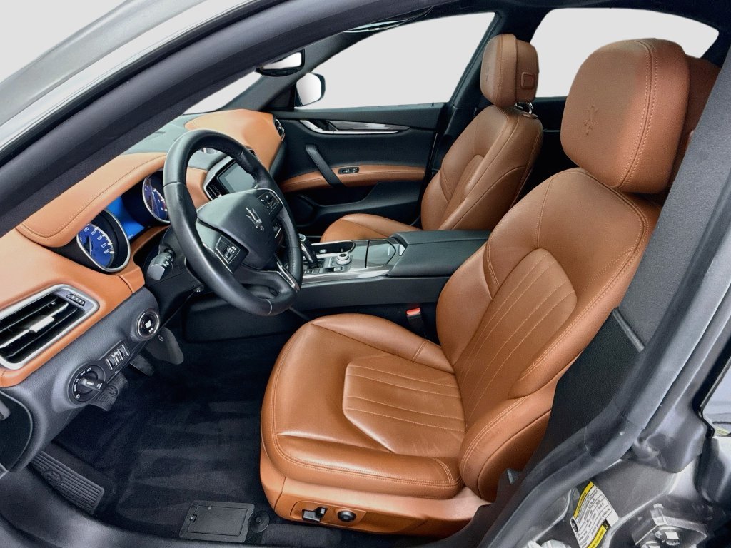 Used 2019 Grey Maserati S image 18