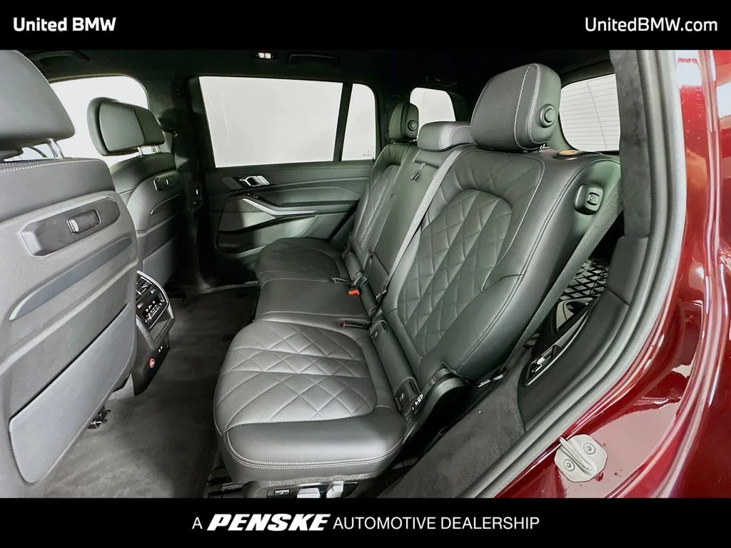 2025 BMW X7 40i - Photo 25