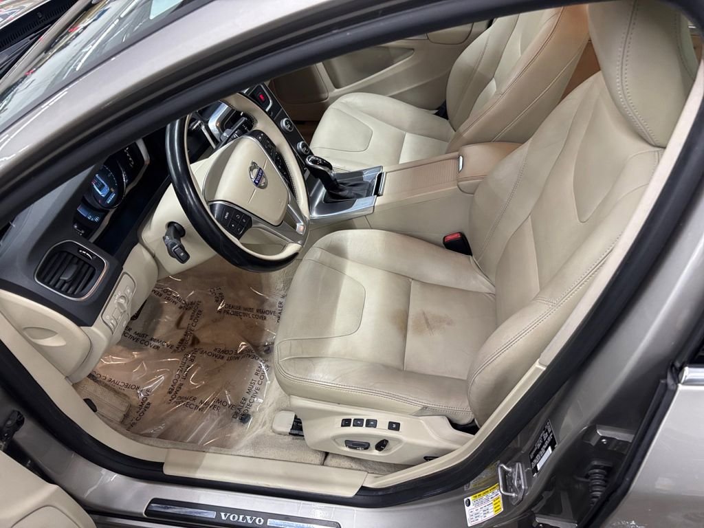 Used 2015 Seashell Metallic Volvo T5 Premier image 10