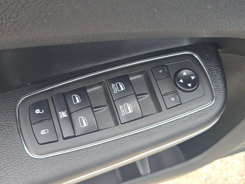 Used 2021 Silver Chrysler Touring image 20