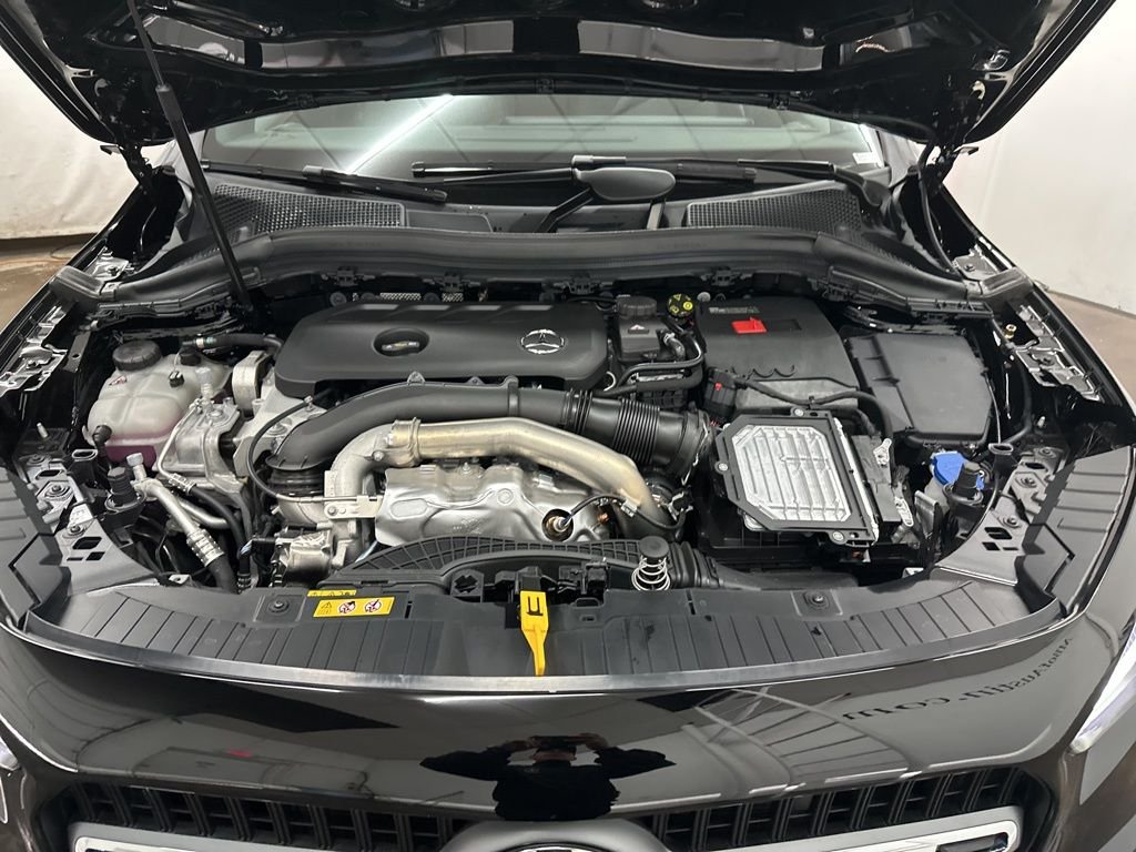 New 2026 Night Black Mercedes-Benz GLA 250 image 31