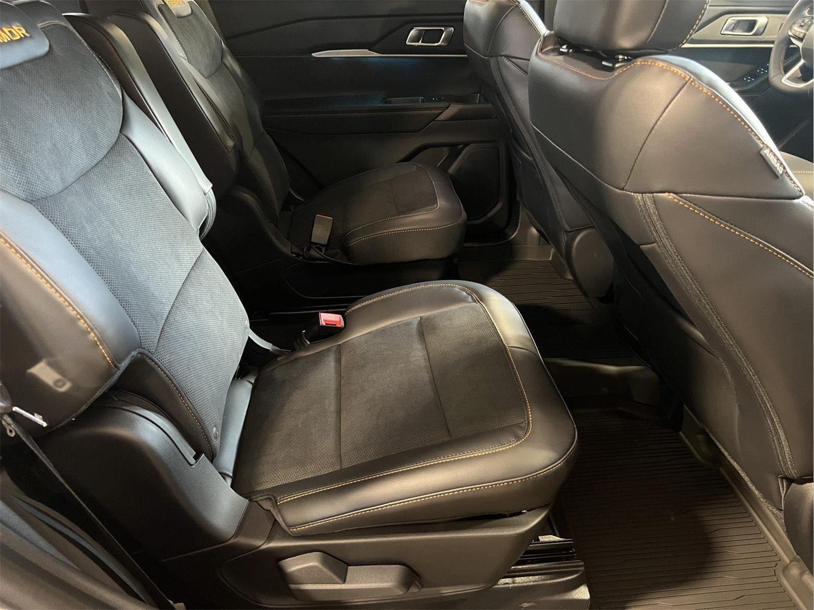 New 2026 Carbonized Gray Metallic Ford Tremor® image 56